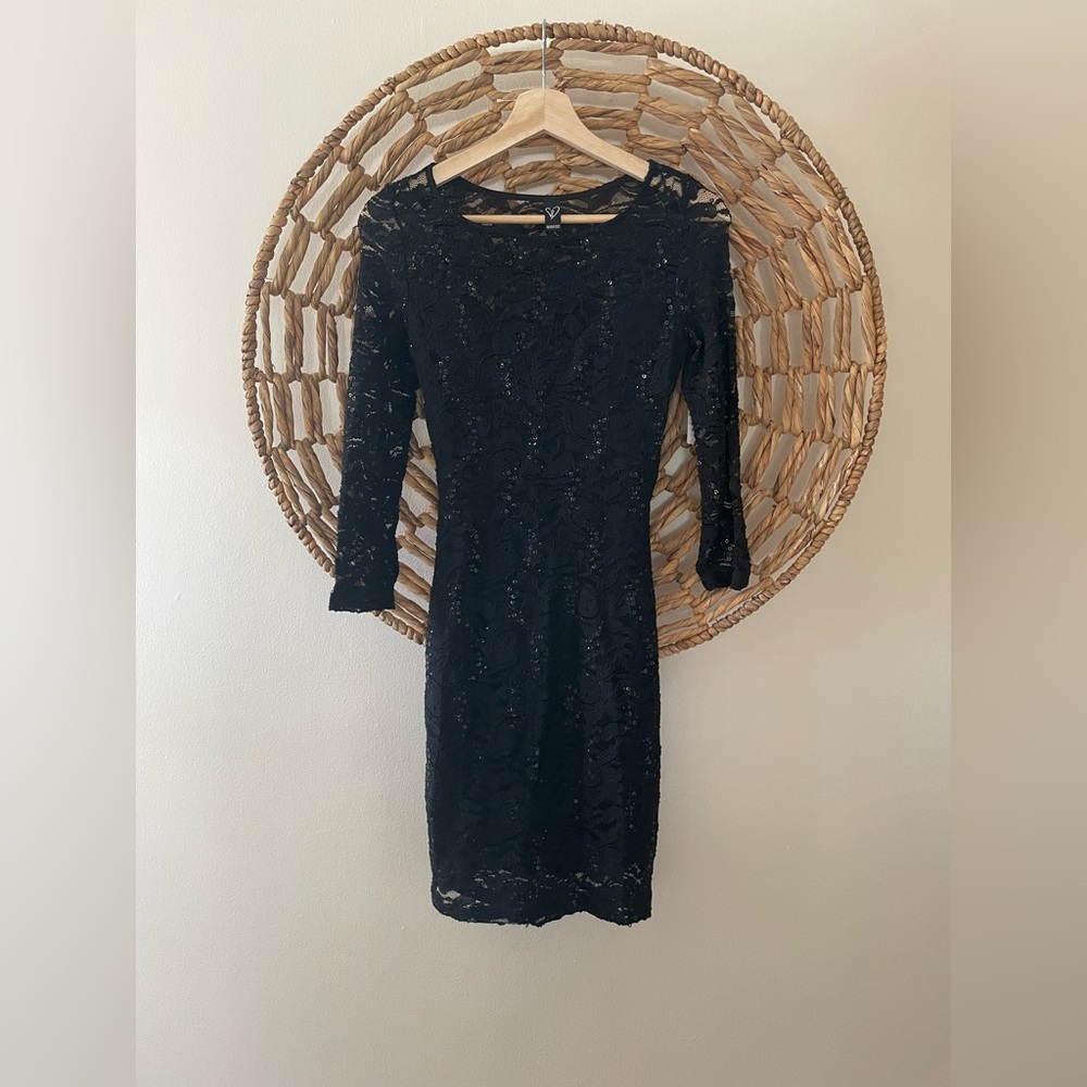 Windsor Black Lace Long-Sleeve Dress